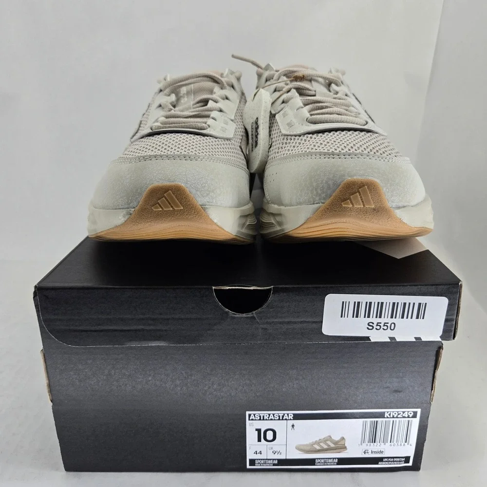 Adidas Astrastar Mens 10 Sportswear Shoes Tan White KI9249 Cloudfoam Sneakers